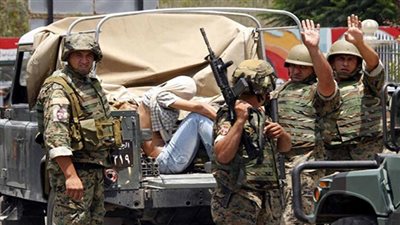 الجيش اللبناني يوقف سوريًا بتهمة الانتماء لتنظيمات إرهابية