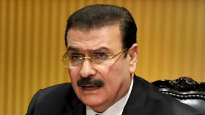 وزير النقل يتفقد معبر ارقين البري على الحدود المصرية السودانية