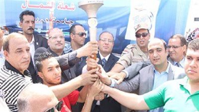 محافظ البحيرة يستقبل شعلة أسبوع شباب الجامعات