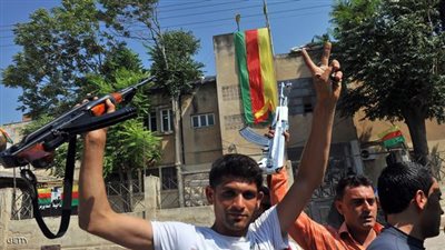 أكراد سوريا يأسرون جنوداً للأسد   