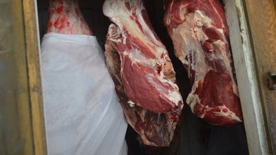 تموين المنوفية يحذر المواطنين من اللحوم شديدة الإحمرار