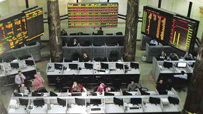 البورصة المصرية تغرم 13 شركة 5 آلاف جنيه لعدم إعلانها عن القوائم المالية