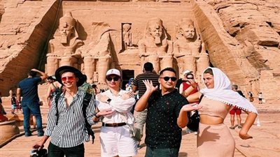 السياحة والآثار تستضيف وفداً يتضمن أشهر مقدمى البرامج بدول البلطيق