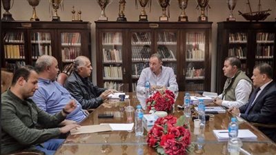 الخطيب يعقد اجتماعًا مع اللجنة القانونية والعامري فاروق لمناقشة أزمة نائب الرئيس