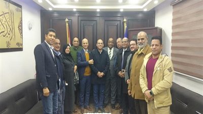 نواب مستقبل وطن تعرض ملف من 18 سنة على محافظ السويس.. التفاصيل هنا