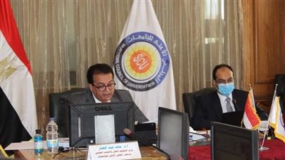 الأعلى للجامعات يقرر منع دخول الامتحانات للطلاب غير الحاصلين على لقاح كورونا