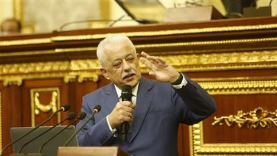 وزير التعليم للنواب: انسوا الامتحانات وضغط الجدول الزمنى 
