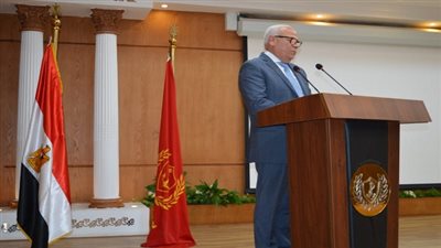 محافظ بورسعيد يلتقي أعضاء مجلس الصالون البحري 