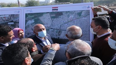 وزير النقل في جولة تفقدية لمتابعة معدلات تنفيذ عدد من مشروعات الطرق والكباري