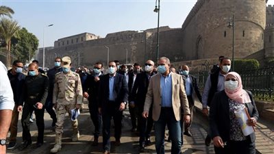 رئيس الوزراء يوجه بسرعة صرف التعويضات لأصحاب المباني الخربة المقرر إزالتها