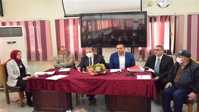 رئيس جامعة بني سويف يرأس مجلس كلية العلوم 