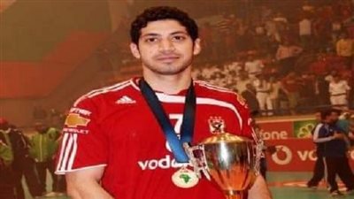 نجم كرة الطائرة محمود عبدالقادر: مارست اللعبة في سن 9 أعوام.. وهذه أسباب اعتزالي