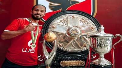 الاعتزال نهاية الموسم.. مفاجأة من الأهلي لوليد سليمان