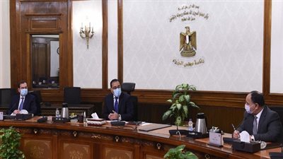 الحكومة: الرئيس كلف بسرعة الانتهاء من تراكمات اقتصادية منذ عقود طويلة
