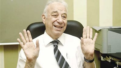 عضو لجنة الفيروسات التنفسية بوزارة التعليم العالي: مصر في الموجة الخامسة من كورونا.. وتنكسر في هذا الموعد