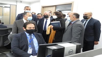 وزير المالية فى جولة ببعض المراكز الضريبية والجمركية بالإسكندرية 