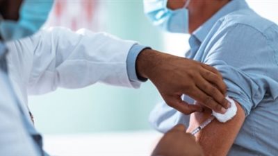 الصحة: تطعيم 40% من المستهدفين والجرعة التعزيزية مهمة