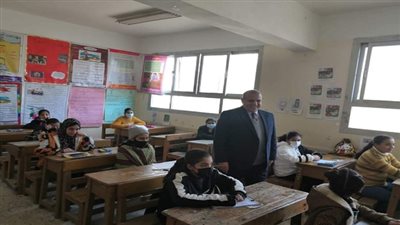 بالصور.. وكيل تعليم الدقهلية يتفقد امتحانات الصف الثاني الثانوي