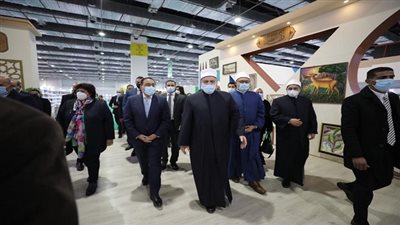 رئيس الوزراء ووزيرة الثقافة يتفقدان جناح الأزهر بمعرض القاهرة الدولي للكتاب
