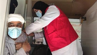 الصحة تطلق قوافل طبية بمراكز تلقى اللقاحات المكتظة بالمواطنين