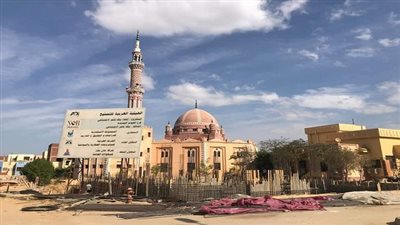 وزير الإسكان يستعرض مشروعات مدينة الفيوم الجديدة في 2021