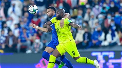 الهلال السعودي يتلقى صدمة قوية قبل مواجهة الأهلي