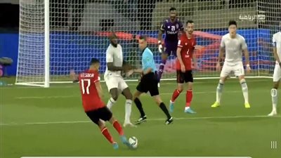 عمرو السولية يسجل رابع أهداف الأهلي فى شباك الهلال السعودي