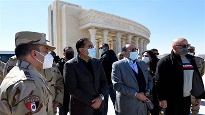 مدبولي يتفقد تشطيبات شقق فندقية لسلاسل فنادق عالمية بالعاصمة الإدارية