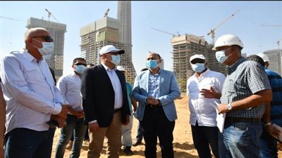 مدبولي يختتم جولته بالعاصمة الإدارية بمتابعة مشروع الحدائق المركزية