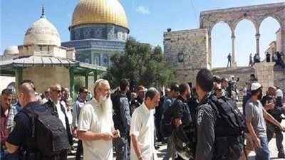 عشرات المستوطنين الإسرائيليين يقتحمون الأقصى فى حراسة قوات الاحتلال