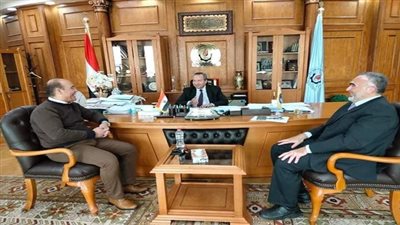  رئيس جامعة السويس يلتقي رئيس الكتلة البرلمانية للنواب بالمحافظة