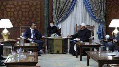 شيخ الأزهر يستقبل رئيس مجلس الشيوخ الكازاخي ويناقشان سبل تعزيز التعاون