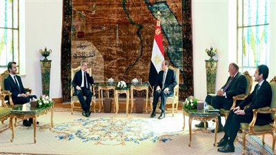 الرئيس يستقبل 
