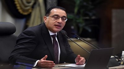 رئيس الوزراء يتابع موقف المشروعات المنفذة والمرافق بـ