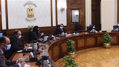 مدبولي يستعرض مع وزيرة التعاون الدولى مشروعات الوزارة لعام 2022