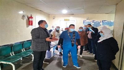 وكيل صحة السويس يتفقد طوارئ الباطنه بالمستشفى العام 