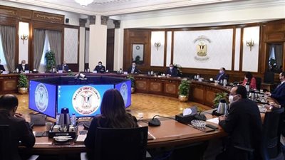 تكليف رئاسي للحكومة بالمحافظة على استمرارية المخزون من السلع