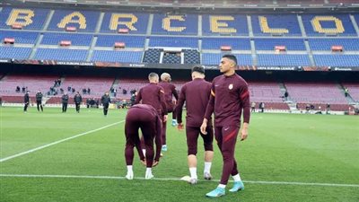 مصطفى محمد يواجه برشلونة.. ورسالة من تشافي عن اللاعب