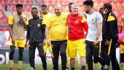 مفاجأة للأهلي.. هروب لي كلارك مدرب المريخ السوداني 