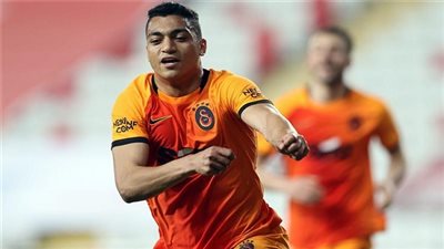 صحيفة تركية: مصطفى محمد سلاح جالاتا سراي للإطاحة بـ برشلونة 