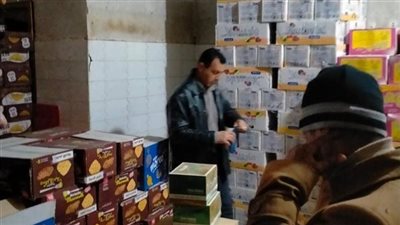 ضبط مخزن أسمدة ومغذيات زراعية سائلة دون ترخيص بمركز العدوة بالمنيا