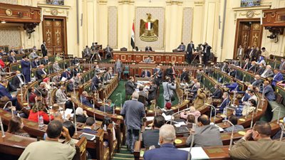 مجلس النواب يوافق نهائيا على قانون الوساطة التجارية