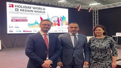 السياحة تشارك في افتتاح فعاليات كرنفال السيارات التاريخية