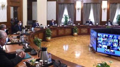 رئيس الوزراء: مد العمل بالمنافذ والشوادر لبيع السلع لما بعد شهر رمضان