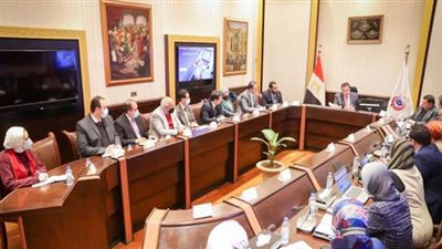 الصحة: الخطوط الساخنة تعاملت مع 5 ملايين و737 ألف اتصال