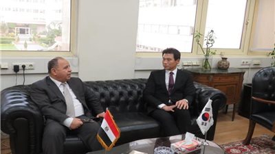 سفير كوريا الجنوبية بالقاهرة: مصر تواصل مسيرتها التنموية رغم التحديات العالمية