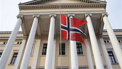 وزير الدفاع النرويجى يقدم استقالته للحكومة بسبب علاقة غرامية سابقة