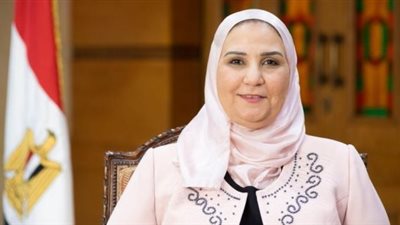 وزيرة التضامن: فتح فروع بنك ناصر يومى الجمعة والسبت 