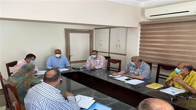 تعليم السويس تعقد اجتماعًا لمناقشة جاهزية مدارس المرحلة الثانوية