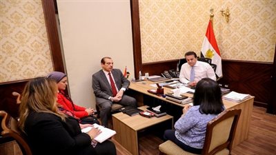 خالد عبدالغفار يبحث مع ممثل منظمة الصحة العالمية سبل التعاون